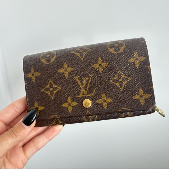 Louis Vuitton Handbags - Louis Vuitton Coffrefort wallet